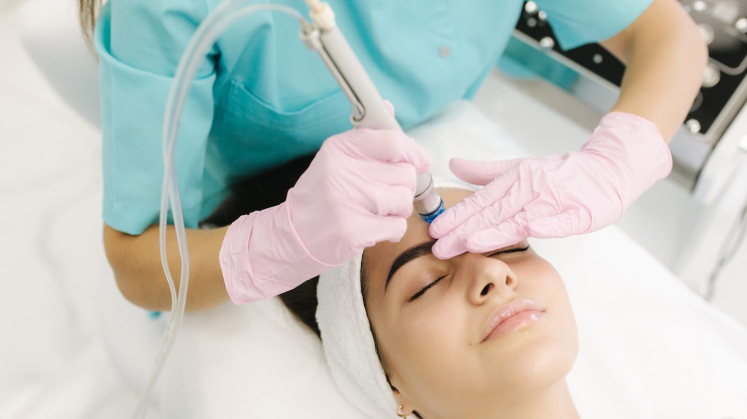 Hydrafacial vs. Microdermabrasion for Acne Scars